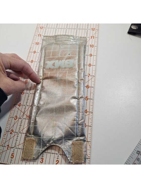 Old School 80s BMX Handlebar Crossbar Pad Silver Metallic Vintage Grid - Picture 8 of 10